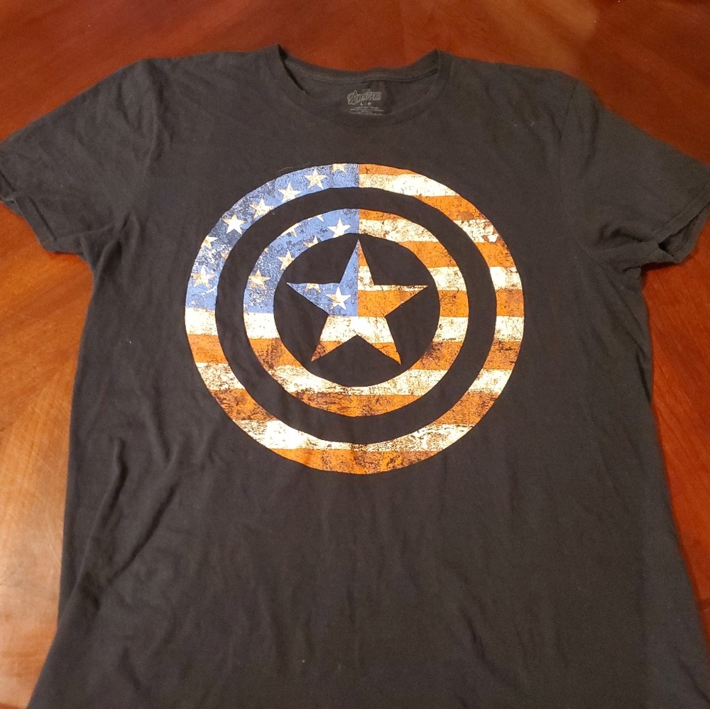 Captain America Flag logo Tee
